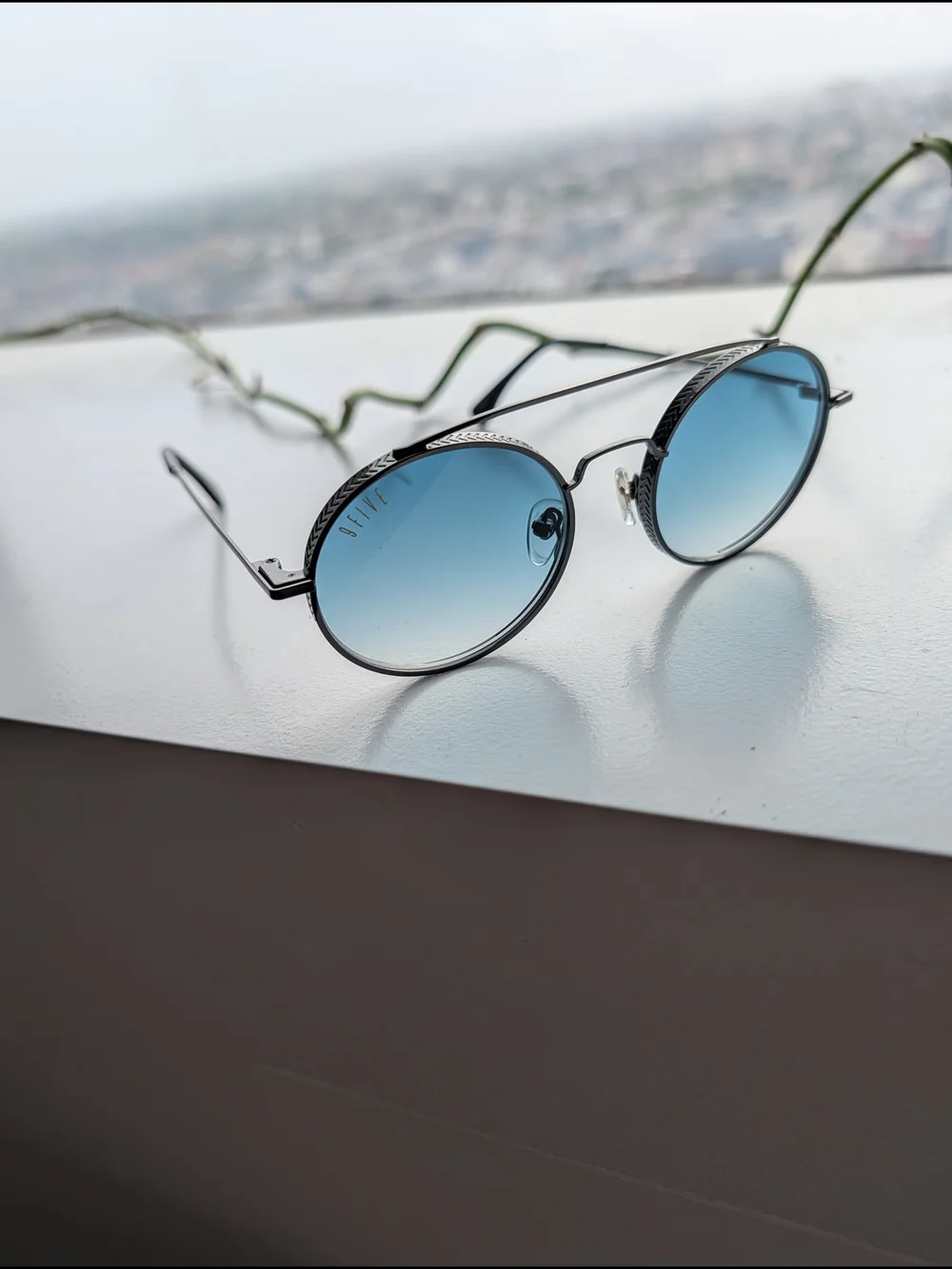 9FIVE Round Metal Sunglasses in Gunmetal with Aqua Blue Lenses